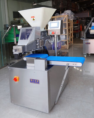 Goede prijs Hydraulische automatische deegverdeler 1.68kW High Load Bun Divider And Rounder Machine online