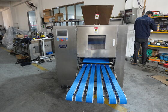 Goede prijs 10800/H 4000w Deegbal Rondeermachine 2250mm Verdeel- en Rondeermachine online